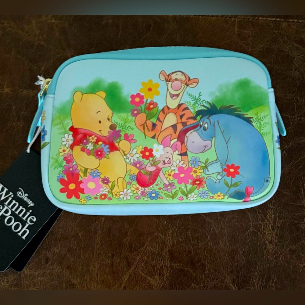 Loungefly Disney Winnie the Pooh Floral Pooh Bear and Friends Cosmetic/pouch Bag